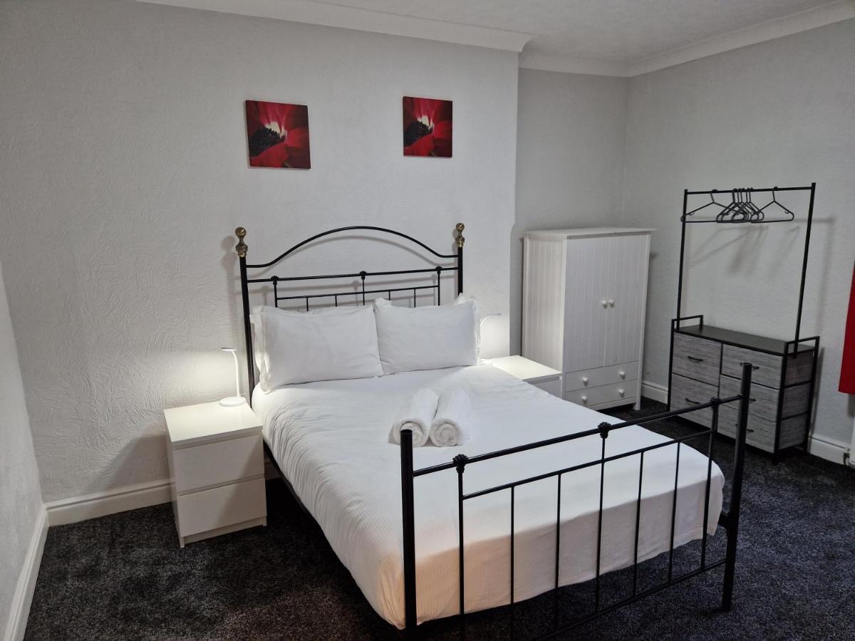 Birtley'S Diamond 3 Bed Apt, Sleeps 6 Guests Birtley  ภายนอก รูปภาพ