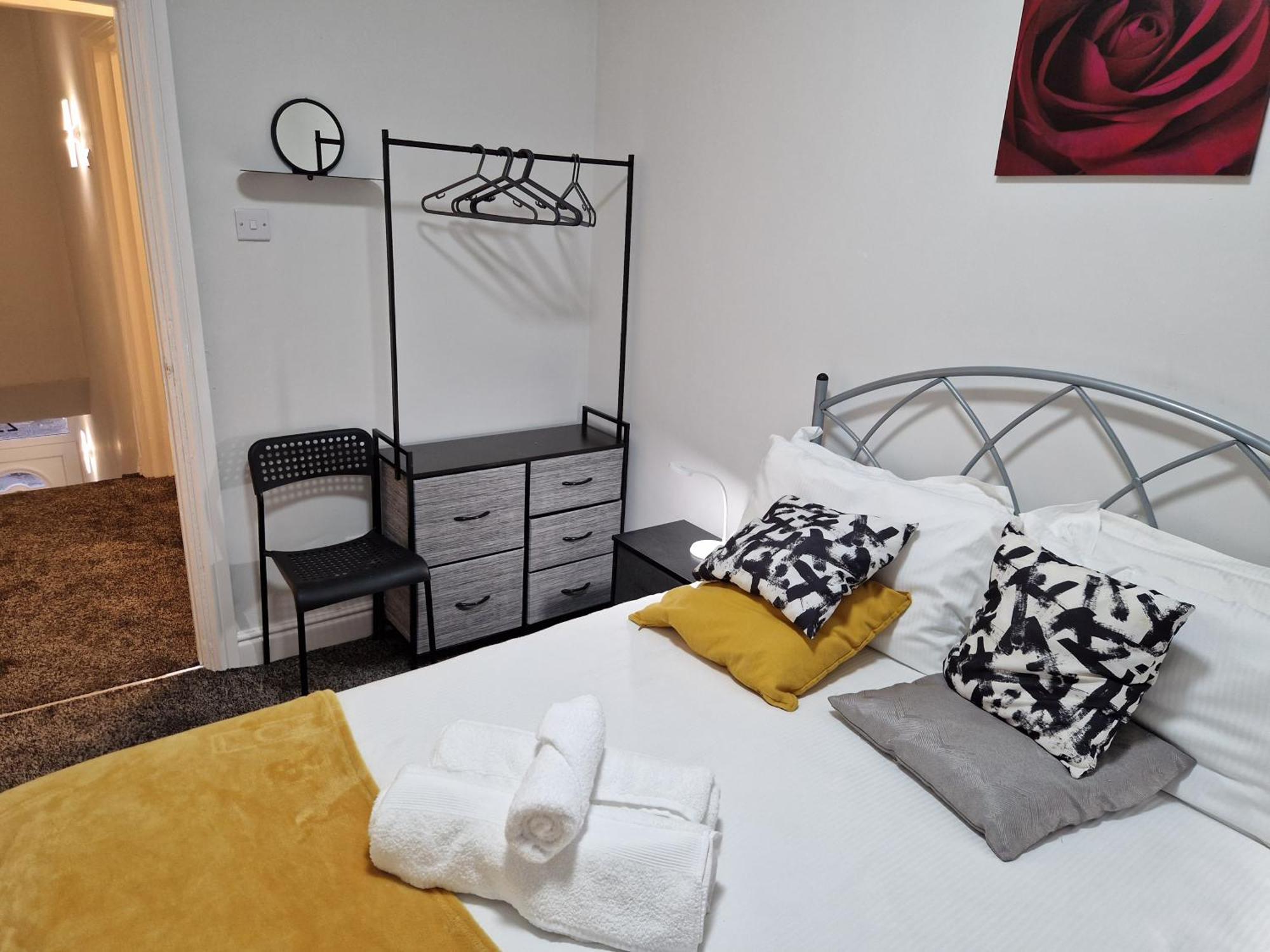 Birtley'S Diamond 3 Bed Apt, Sleeps 6 Guests Birtley  ภายนอก รูปภาพ