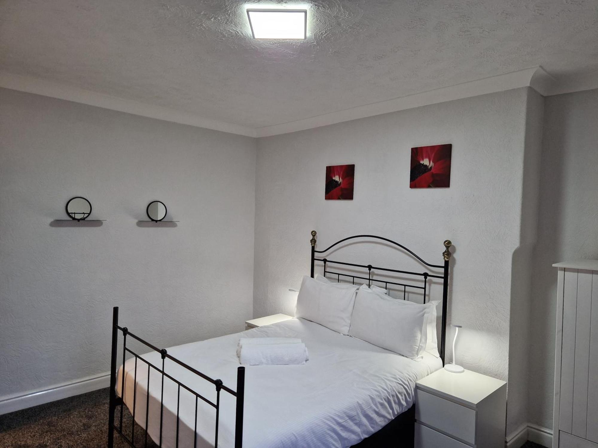 Birtley'S Diamond 3 Bed Apt, Sleeps 6 Guests Birtley  ภายนอก รูปภาพ